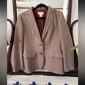 Vintage Oversized Blazer. 1970’s. Tan. Large.